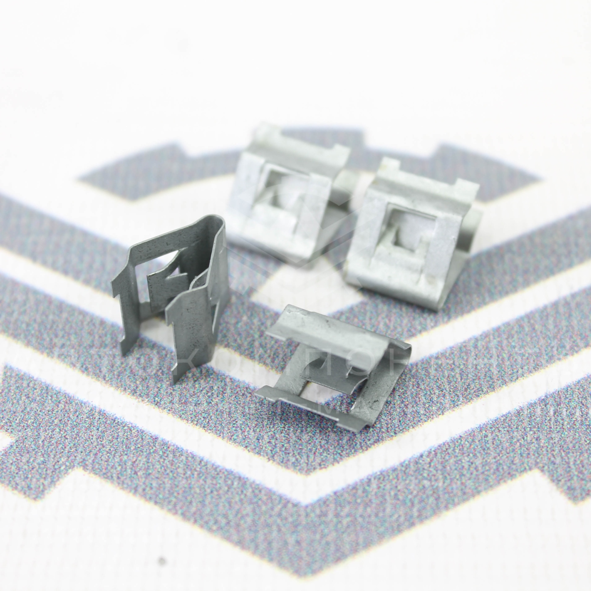 Комплект крепления облицовок порогов салона (внутренних) Лада Приора