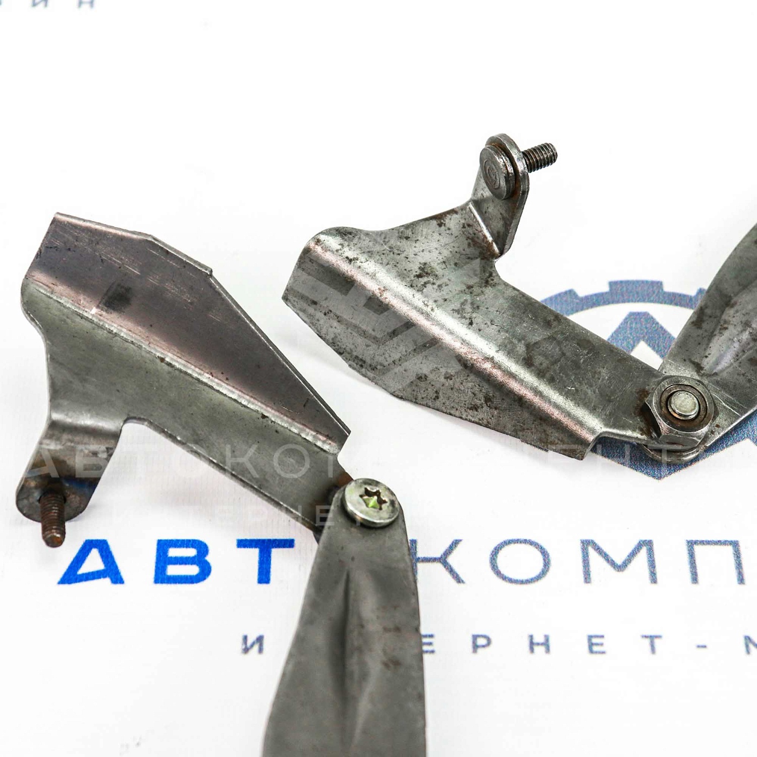 Петли капота ВАЗ 2110, 2111, 2112