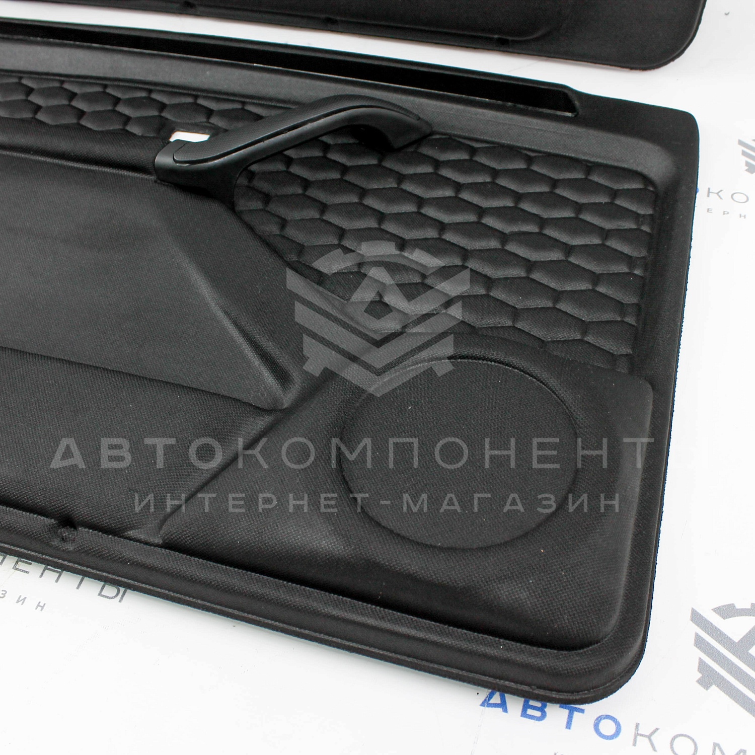 Обивки дверей (обшивки) Нива 4х4 Соты на жесткой основе